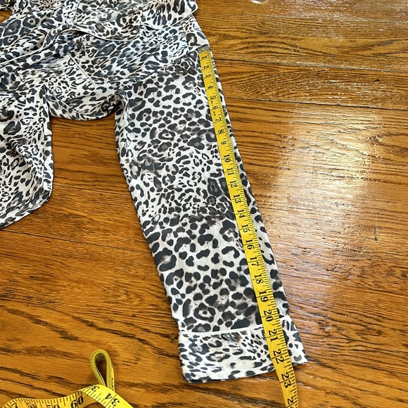 Victoria’s Secret gray/white cheetah print pajama top. Button front.Size Small. - Picture 11 of 14